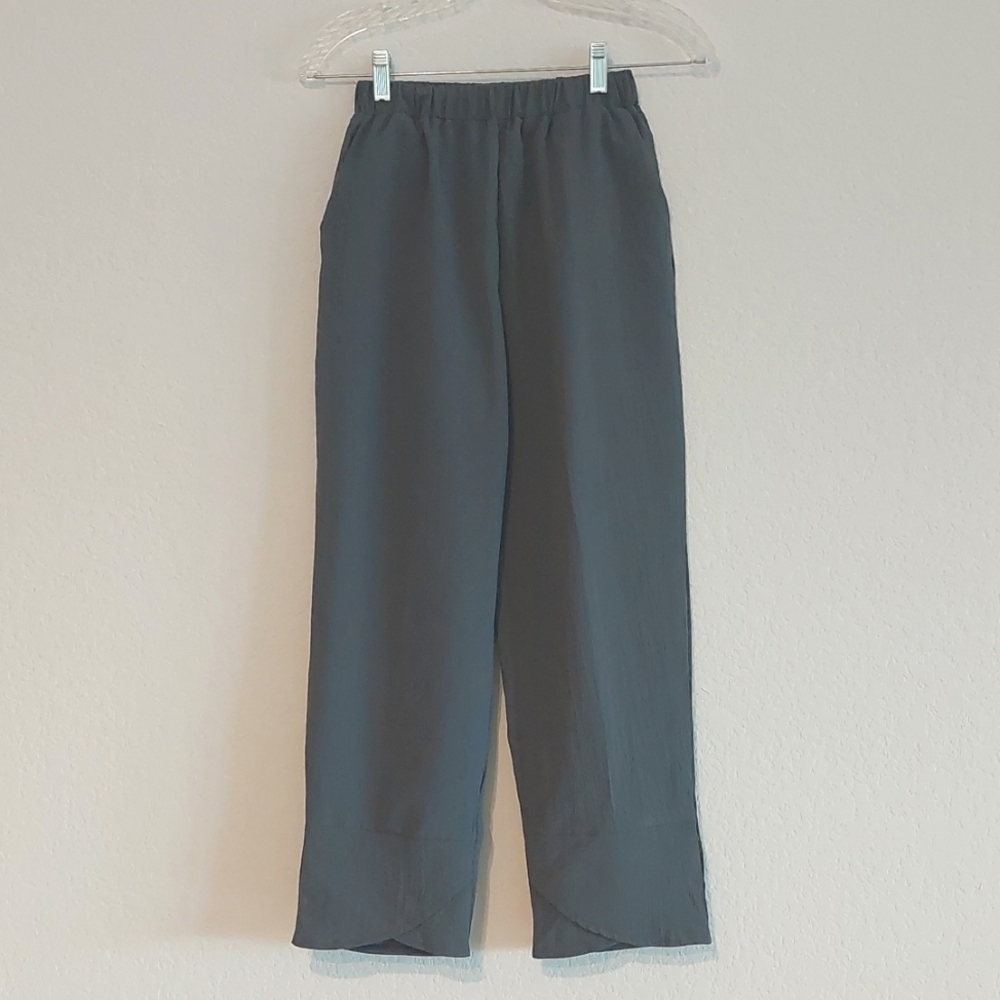 GREY pull-on tulip hem pants NWOT